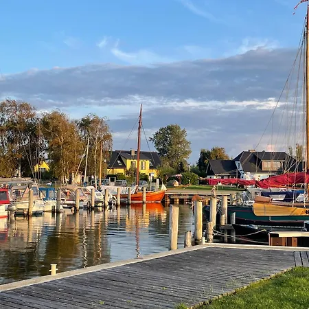 Am Saaler Bodden * Saal